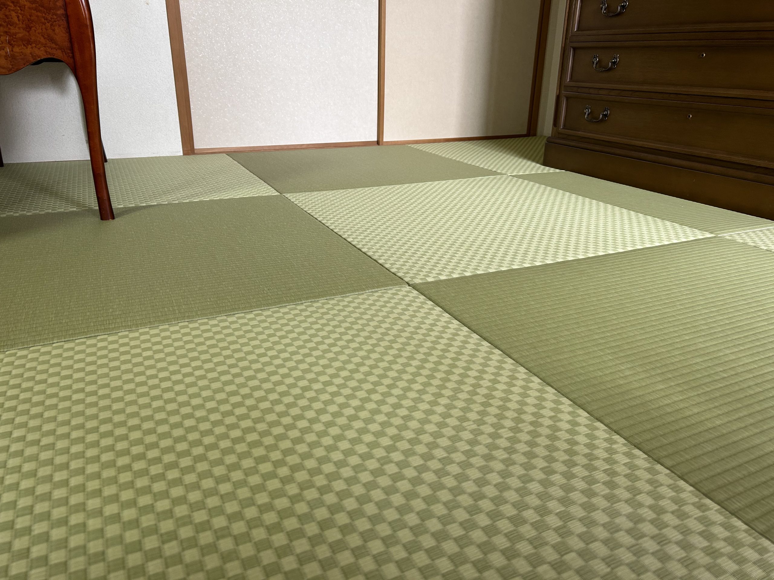 西東京市柳沢のマンションで、ダイケン畳健やかくんシリーズ、銀白市松